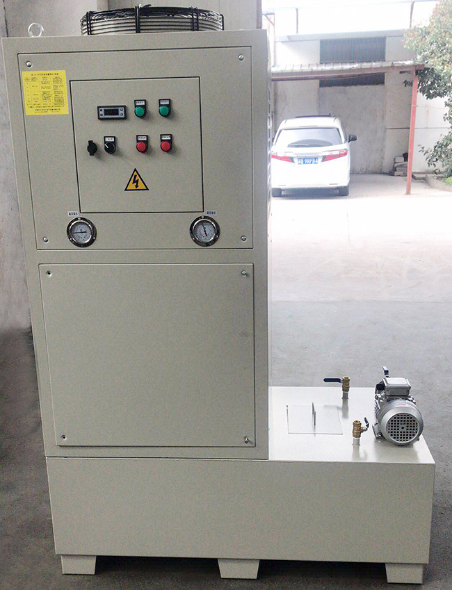 嚴寒降溫天氣，油冷機該怎樣防凍“保暖”？